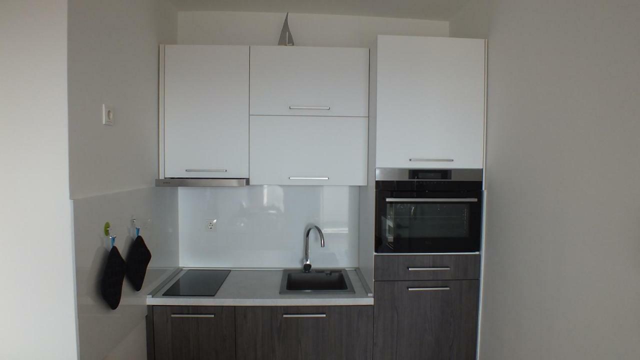 Apartment Paulina Novalja Exterior foto