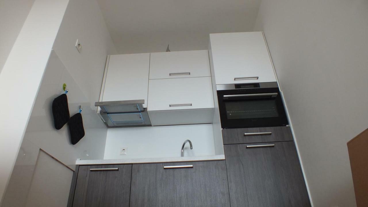 Apartment Paulina Novalja Exterior foto